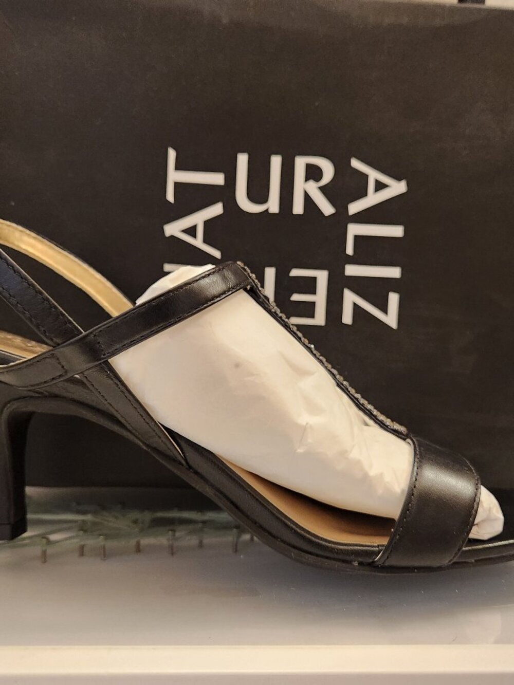 Naturalizer "Skylar" Black Leather Heeled Sandals. NIB. Size 10M(Regular)